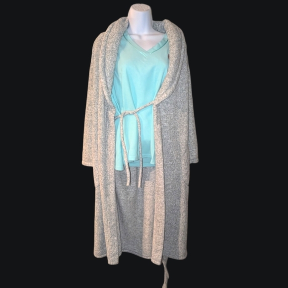 Plush Robe - Picture 3 of 6